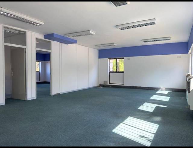 BUSINESS PROPERTY TO RENT IN CLAREMONT